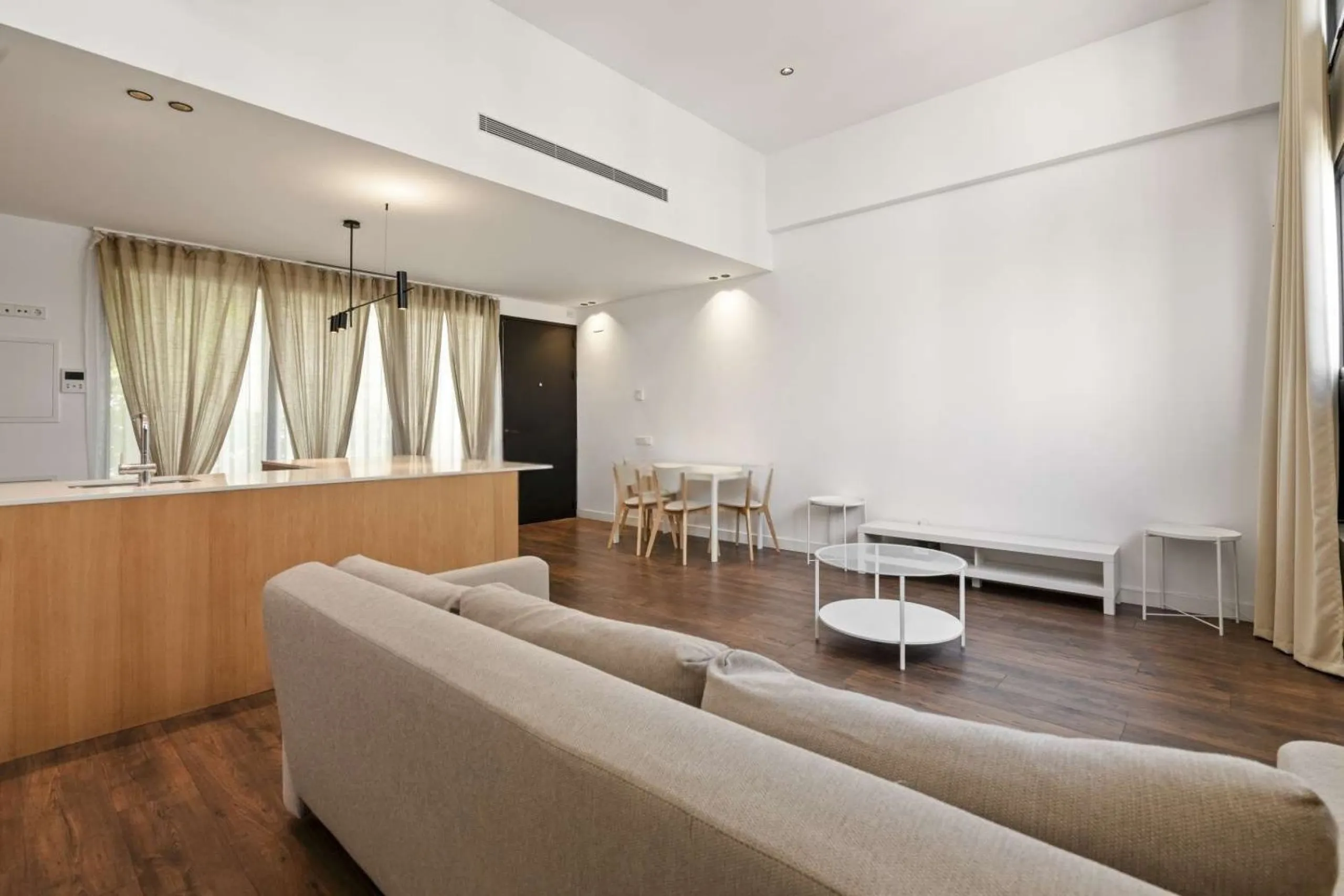 Industrial Loft with Private Rooftop Terrace in Poblenou, Barcelona