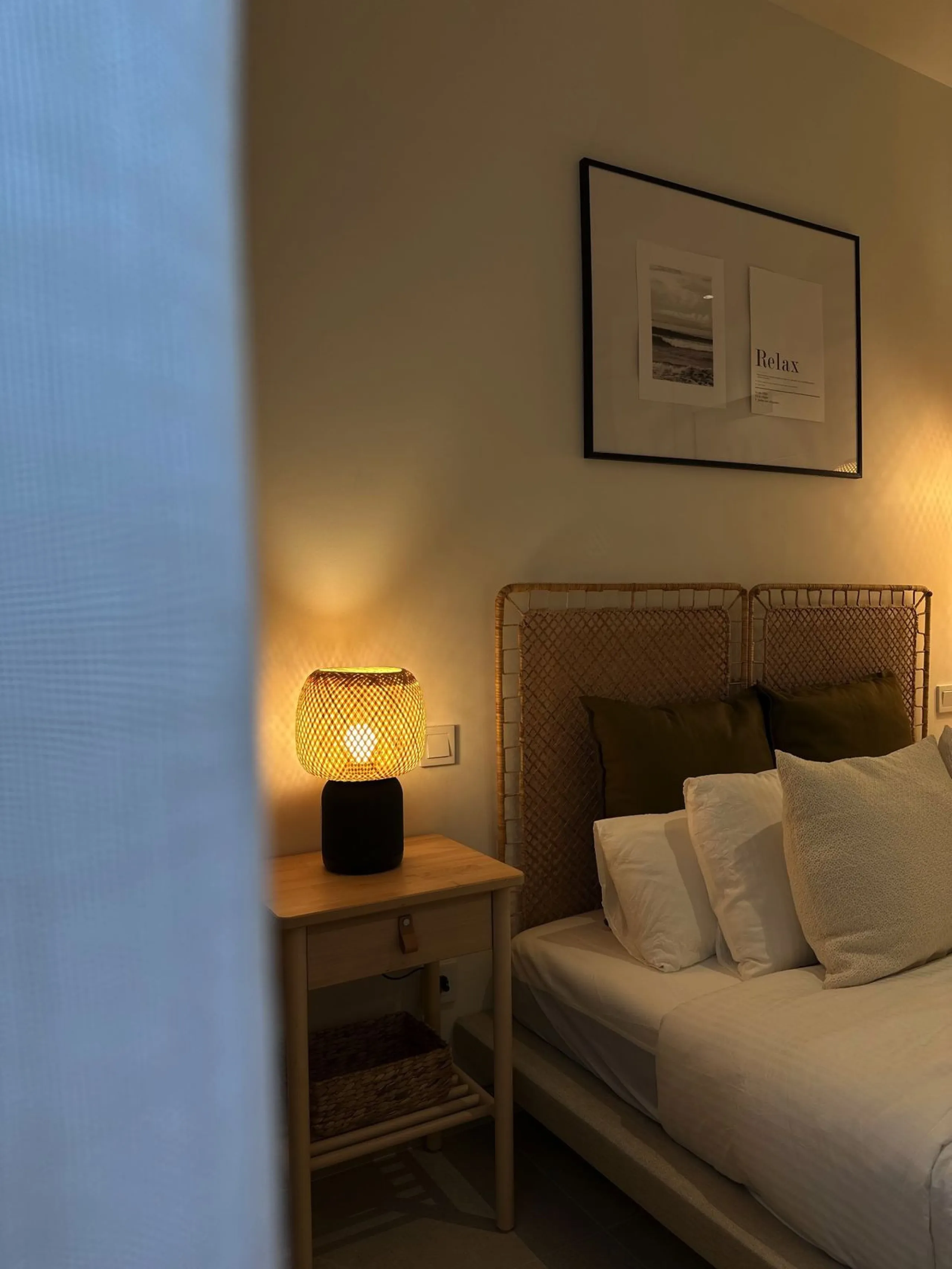 Brand New Fully Furnished 2-Bedroom Apartment in Puerto de Estepona – Just One Minute from the Beach!