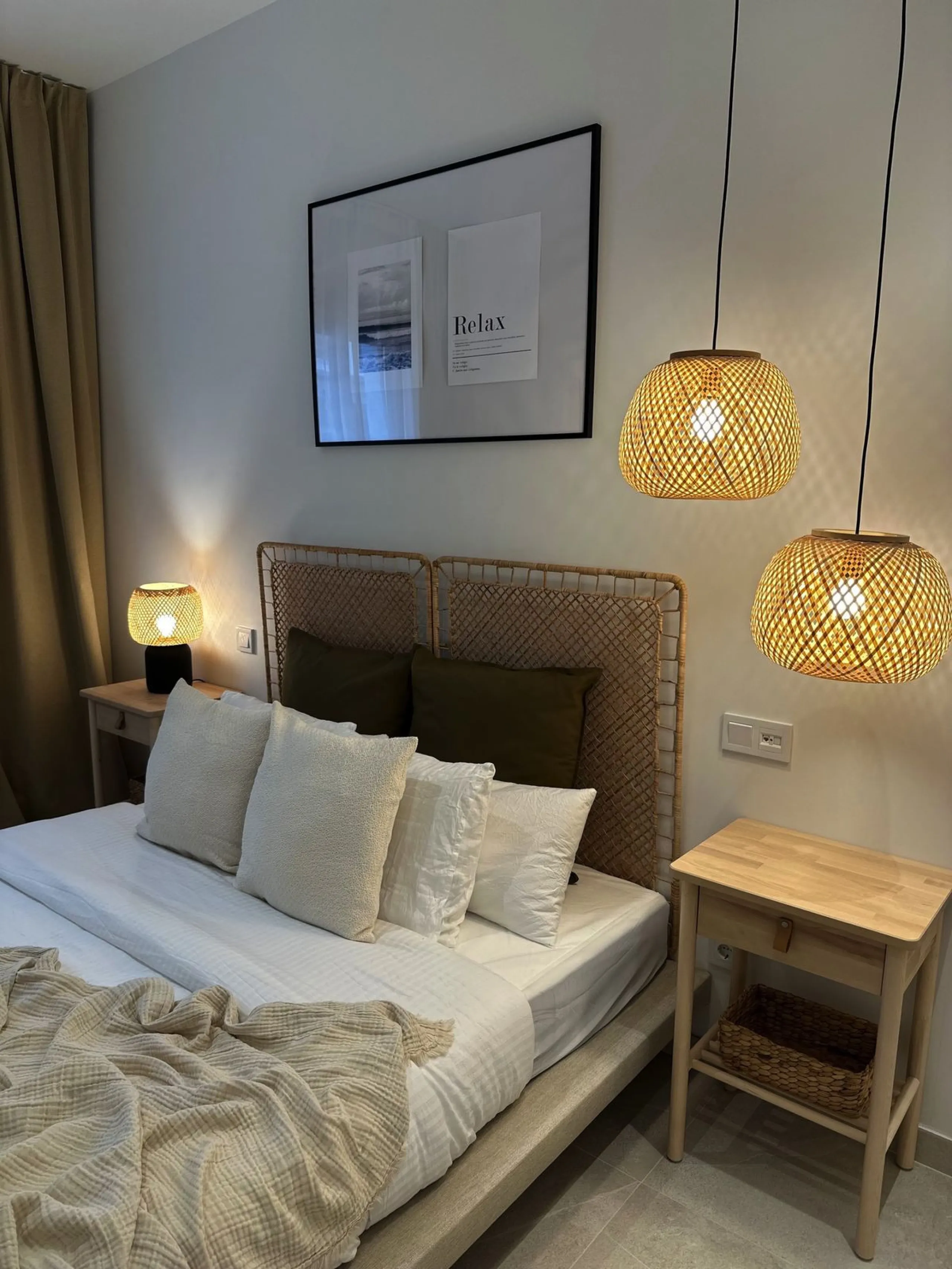 Brand New Fully Furnished 2-Bedroom Apartment in Puerto de Estepona – Just One Minute from the Beach!