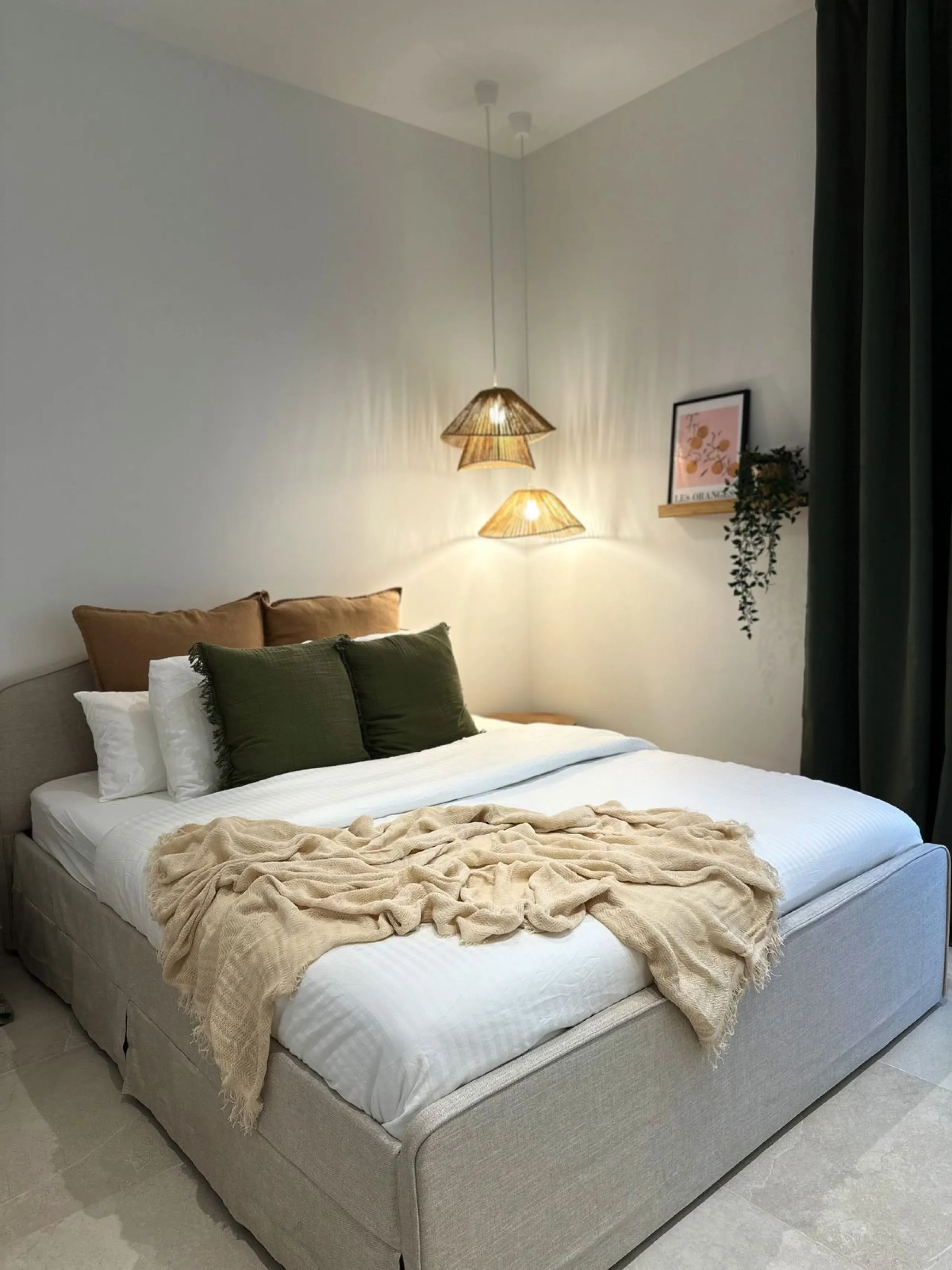 Brand New Fully Furnished 2-Bedroom Apartment in Puerto de Estepona – Just One Minute from the Beach!