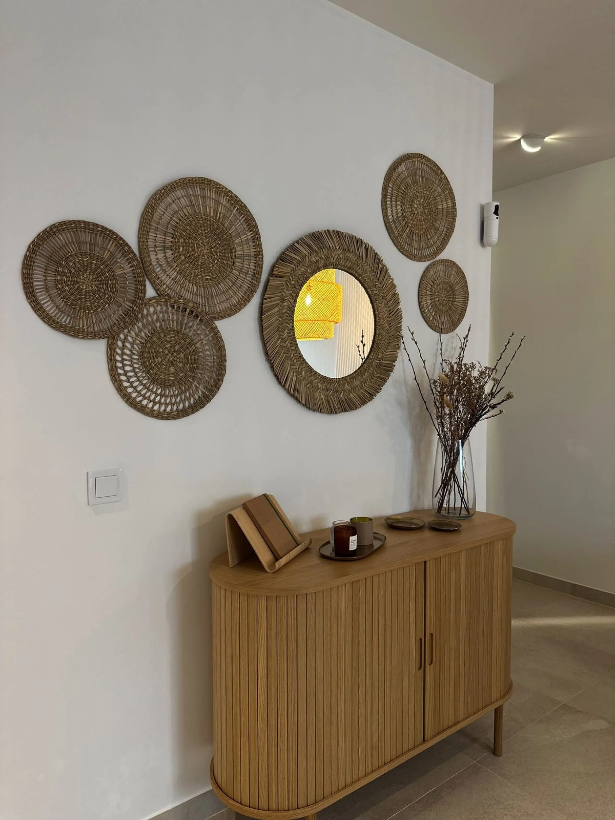 Brand New Fully Furnished 2-Bedroom Apartment in Puerto de Estepona – Just One Minute from the Beach!