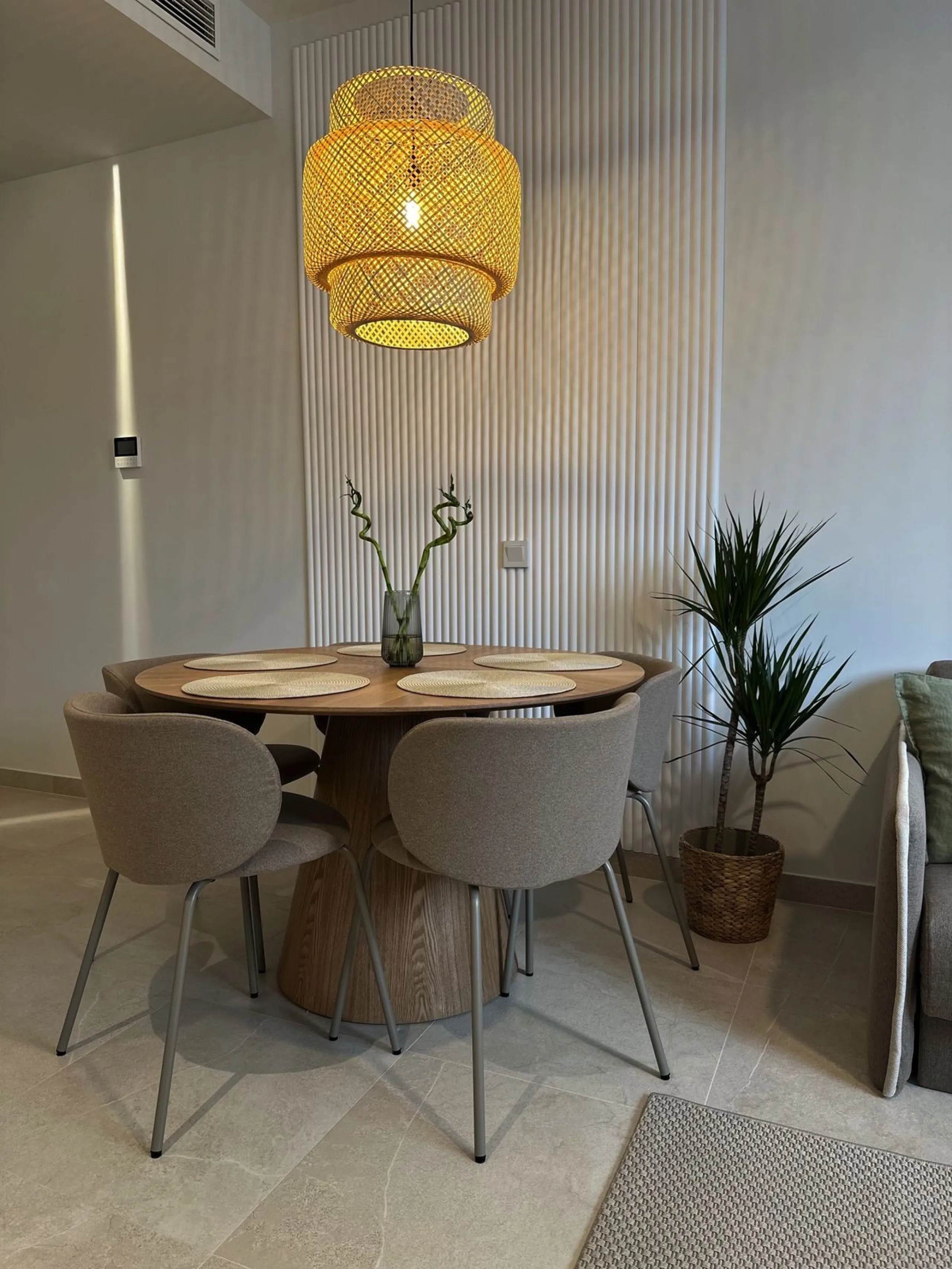 Brand New Fully Furnished 2-Bedroom Apartment in Puerto de Estepona – Just One Minute from the Beach!
