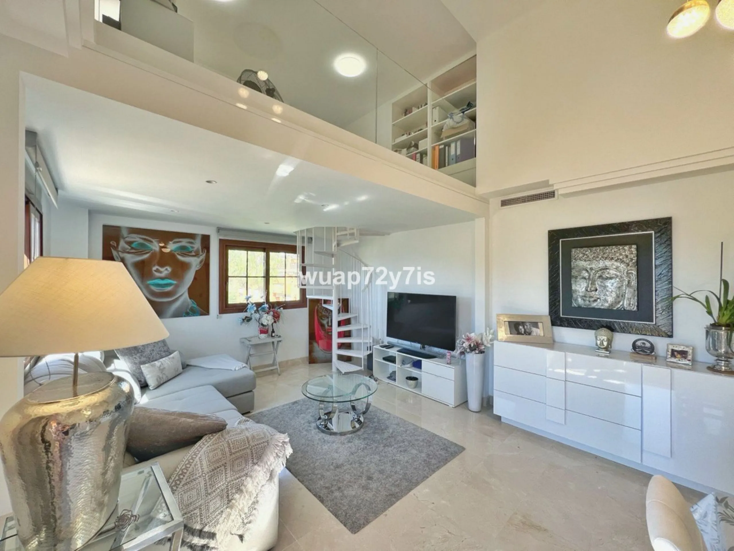 Apartment - Penthouse в продаже в Benahavís, Málaga. В доме 2 спален и 2 ванных комнат. Площадь дома 135 м²