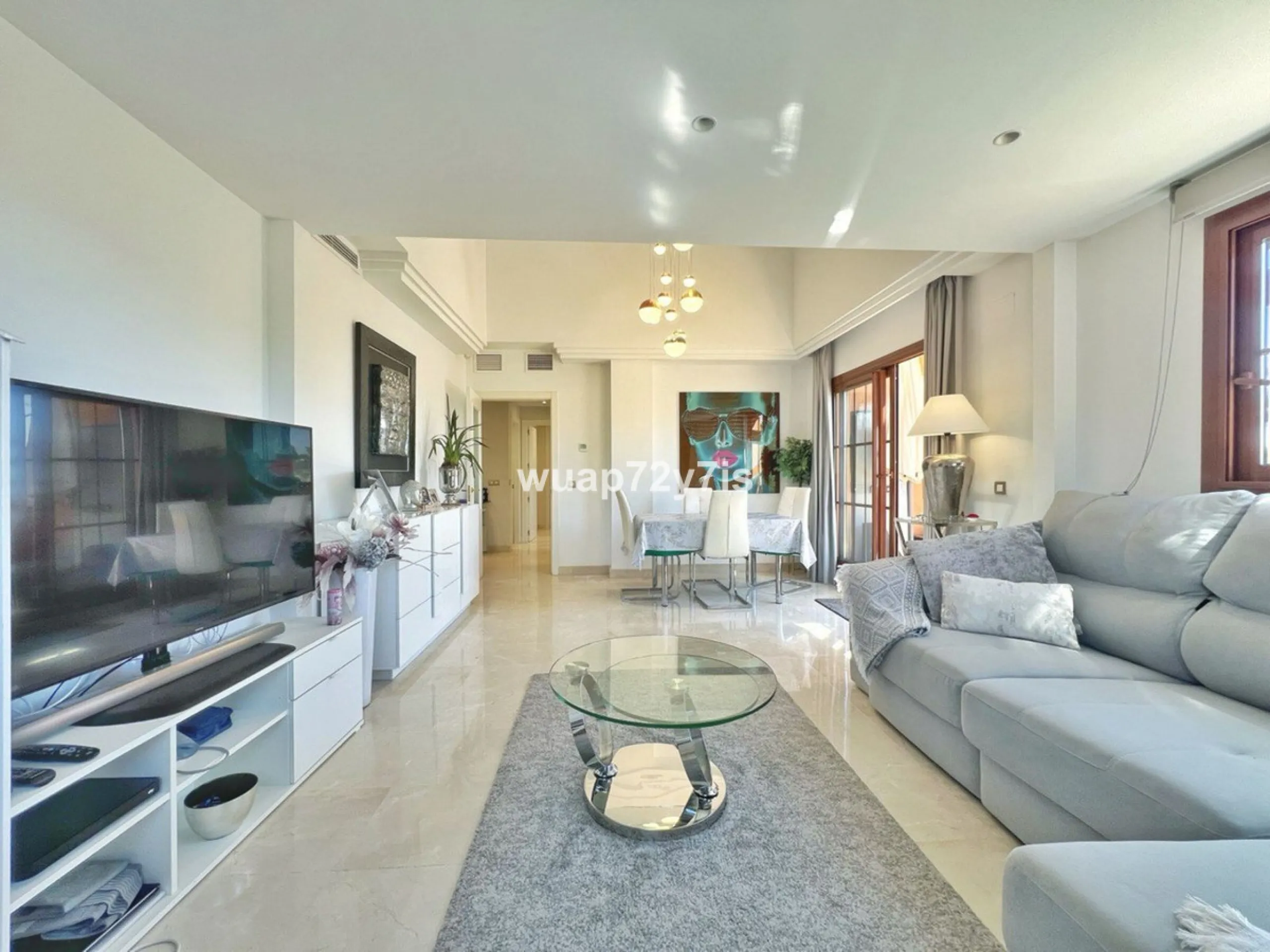 Apartment - Penthouse в продаже в Benahavís, Málaga. В доме 2 спален и 2 ванных комнат. Площадь дома 135 м²