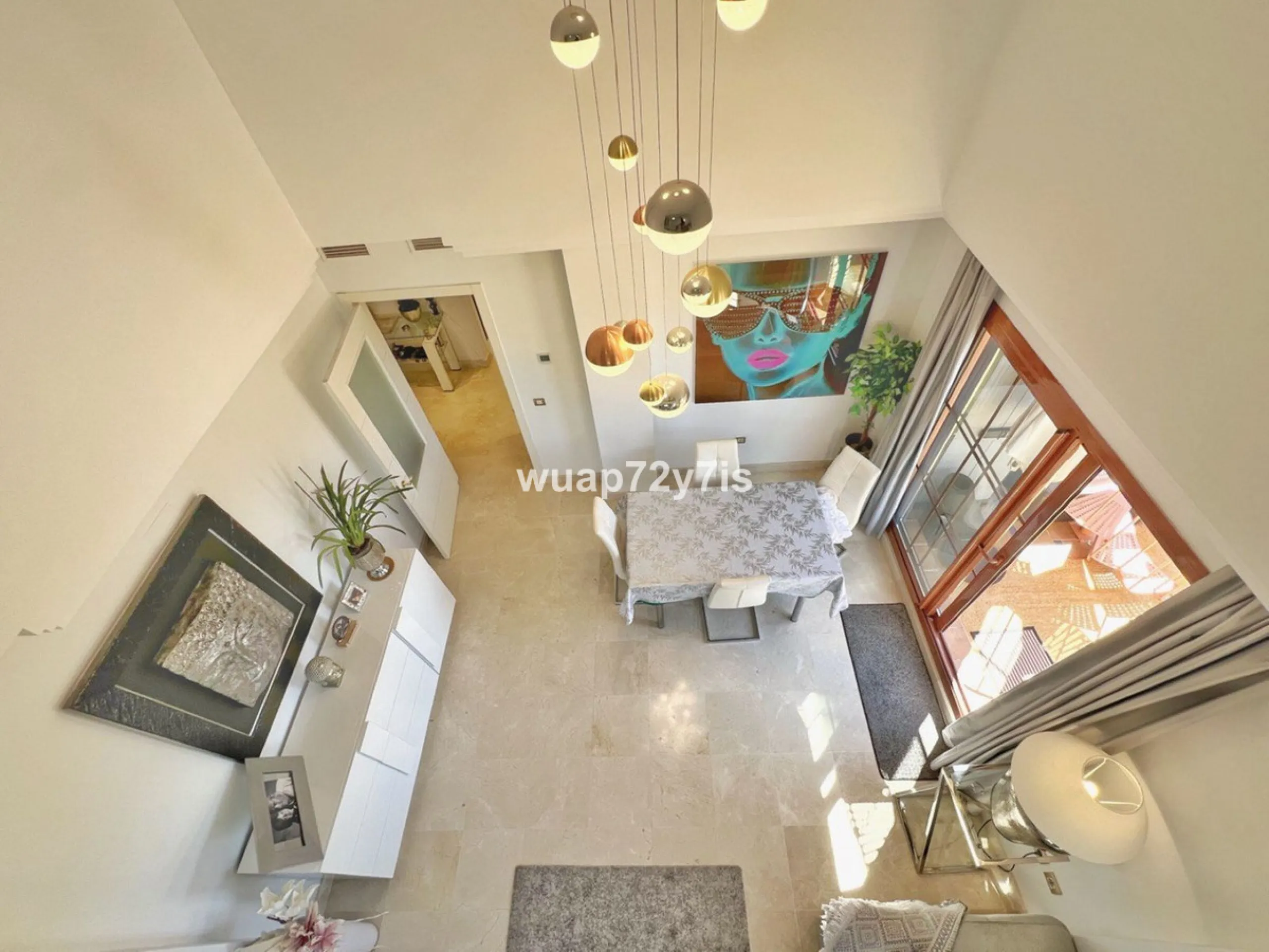 Apartment - Penthouse в продаже в Benahavís, Málaga. В доме 2 спален и 2 ванных комнат. Площадь дома 135 м²