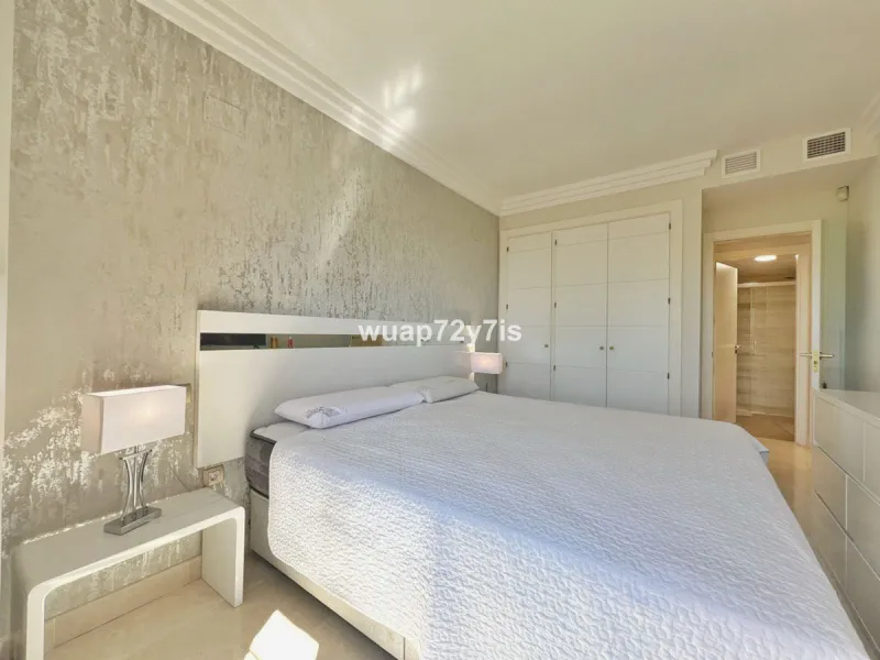 Apartment - Penthouse в продаже в Benahavís, Málaga. В доме 2 спален и 2 ванных комнат. Площадь дома 135 м²