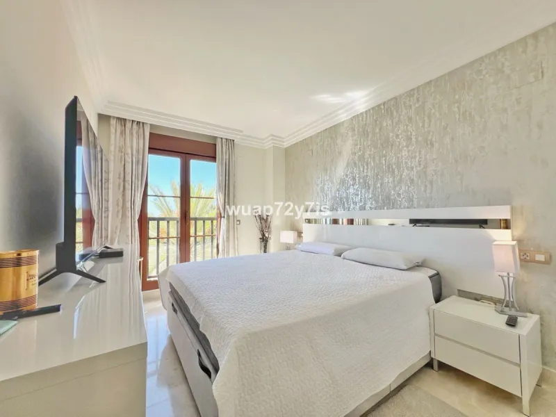 Apartment - Penthouse в продаже в Benahavís, Málaga. В доме 2 спален и 2 ванных комнат. Площадь дома 135 м²