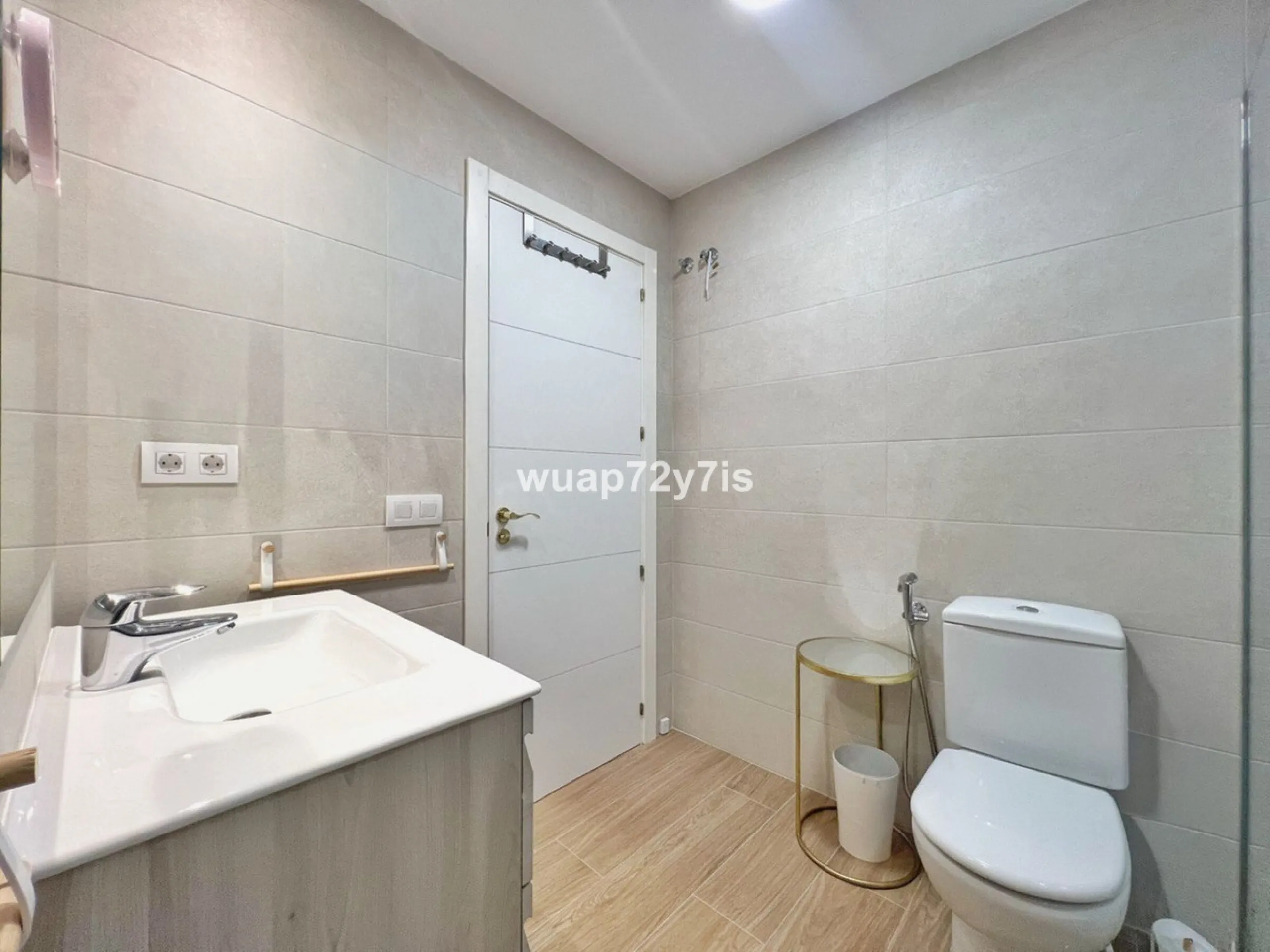 Apartment - Penthouse в продаже в Benahavís, Málaga. В доме 2 спален и 2 ванных комнат. Площадь дома 135 м²