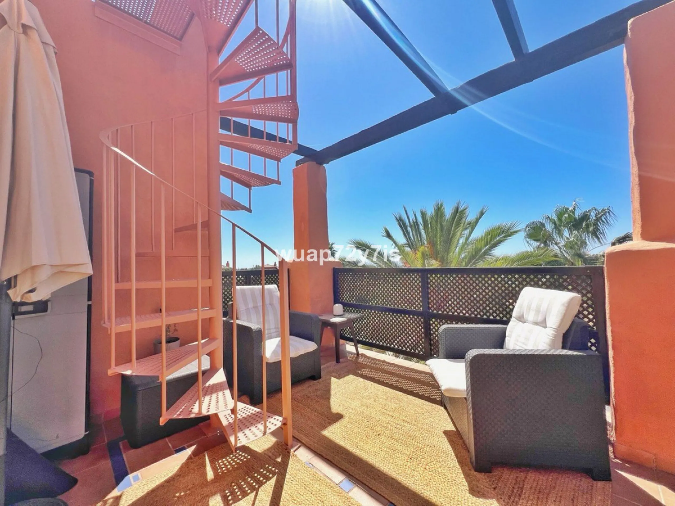 Apartment - Penthouse в продаже в Benahavís, Málaga. В доме 2 спален и 2 ванных комнат. Площадь дома 135 м²