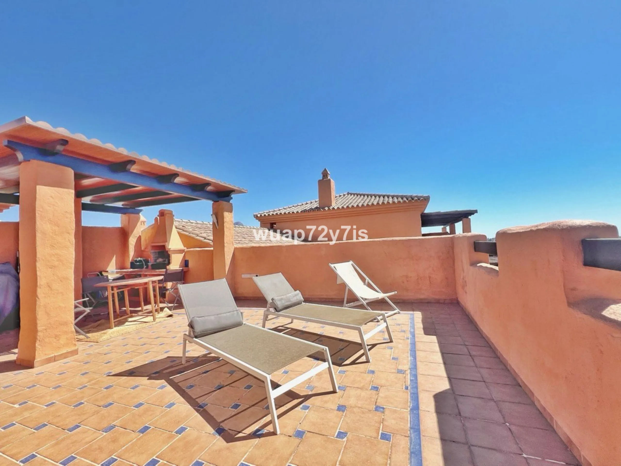 Apartment - Penthouse в продаже в Benahavís, Málaga. В доме 2 спален и 2 ванных комнат. Площадь дома 135 м²