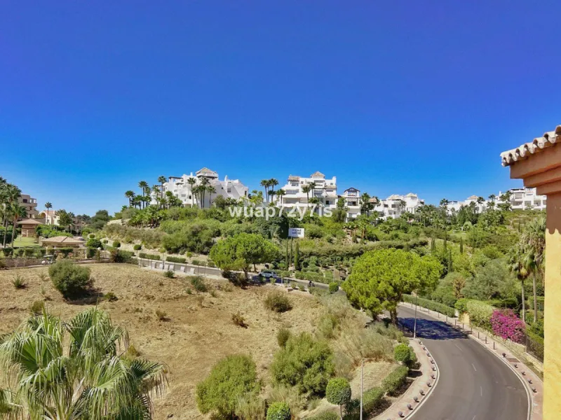 Apartment - Penthouse в продаже в Benahavís, Málaga. В доме 2 спален и 2 ванных комнат. Площадь дома 135 м²