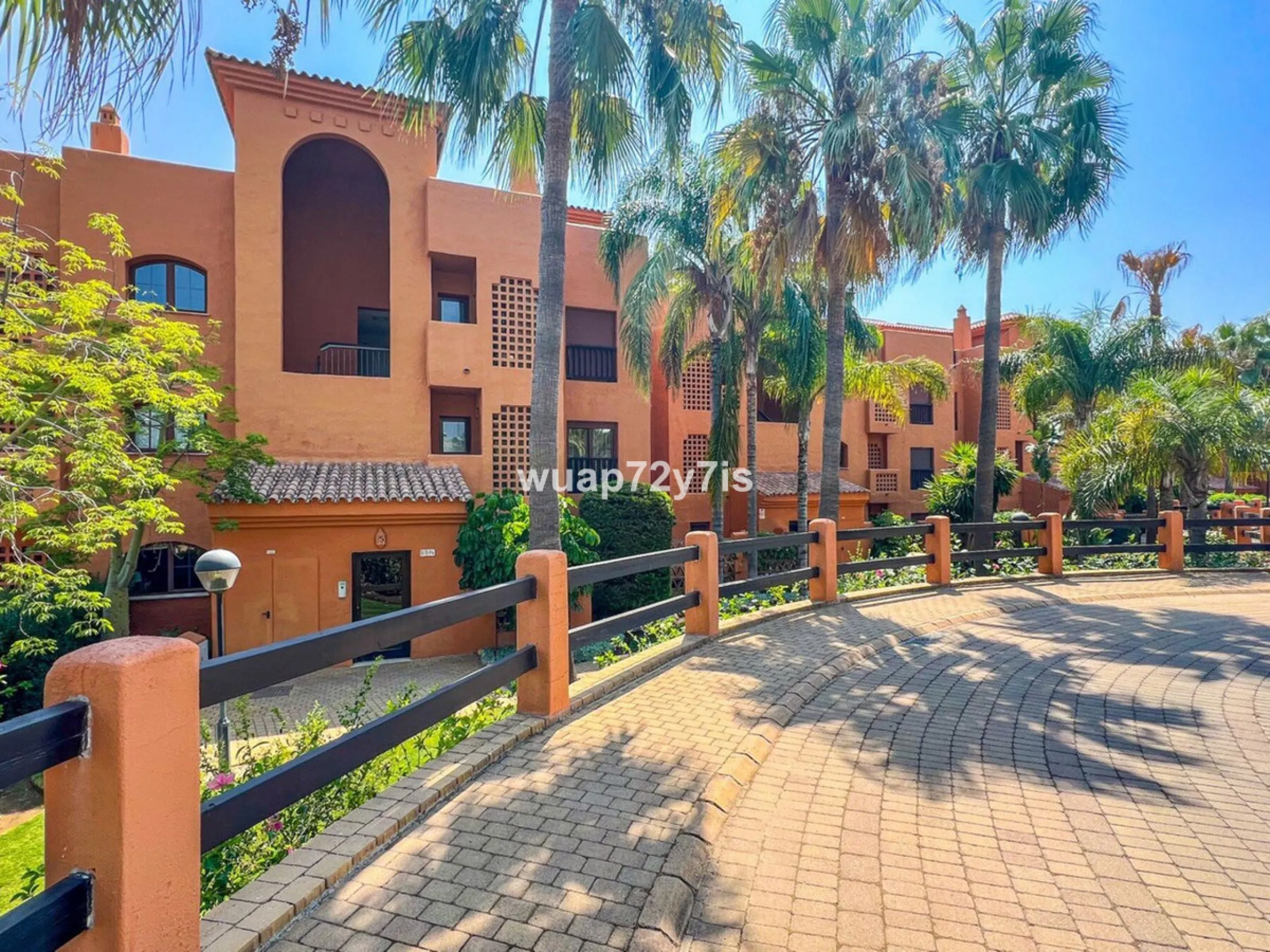 Apartment - Penthouse в продаже в Benahavís, Málaga. В доме 2 спален и 2 ванных комнат. Площадь дома 135 м²