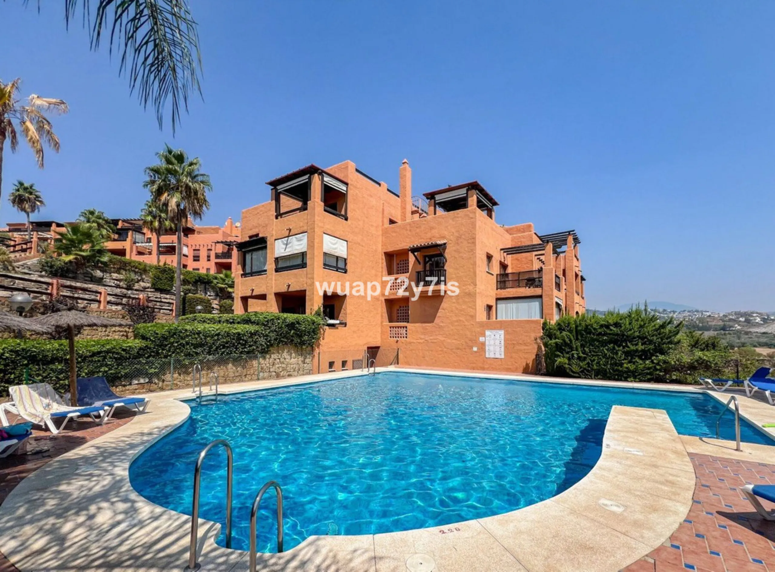 Apartment - Penthouse в продаже в Benahavís, Málaga. В доме 2 спален и 2 ванных комнат. Площадь дома 135 м²
