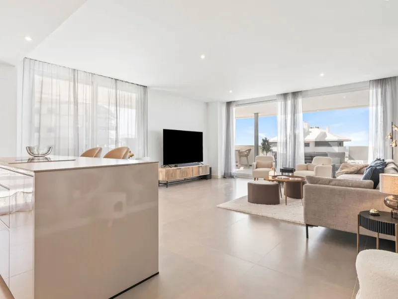 Private residence in Aura Higuerón — space, exclusivity and real quality