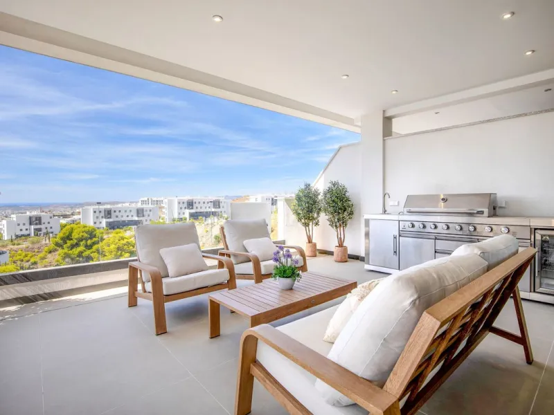 Private residence in Aura Higuerón — space, exclusivity and real quality