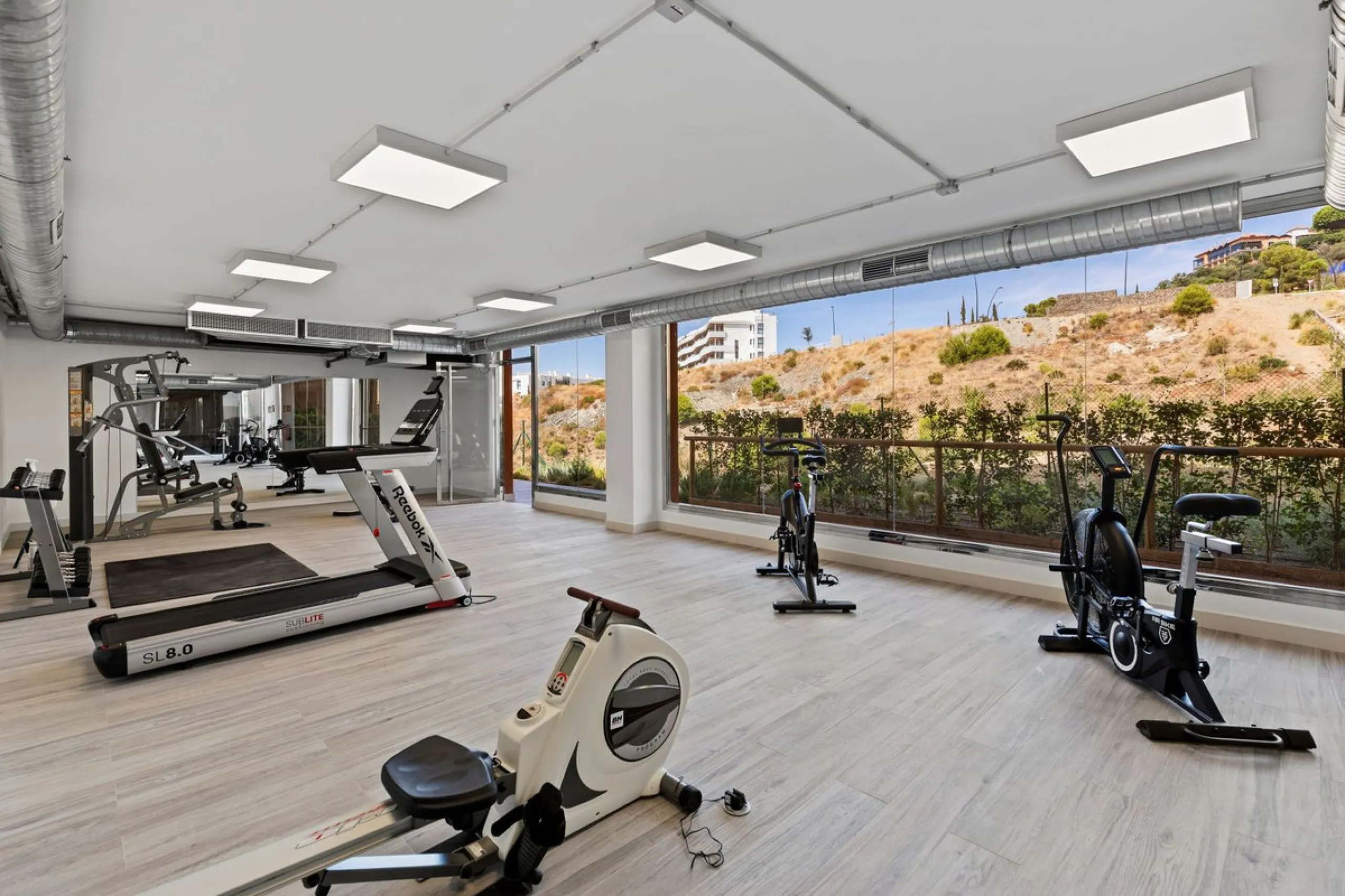 Private residence in Aura Higuerón — space, exclusivity and real quality