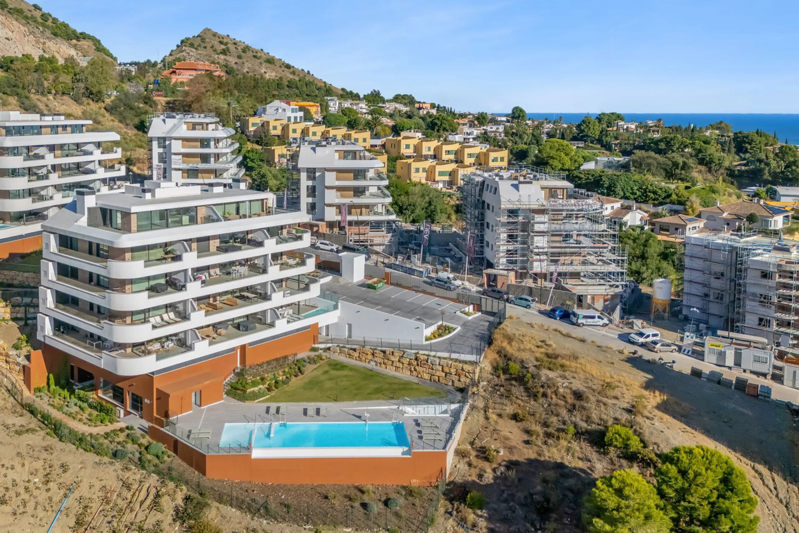 Private residence in Aura Higuerón — space, exclusivity and real quality