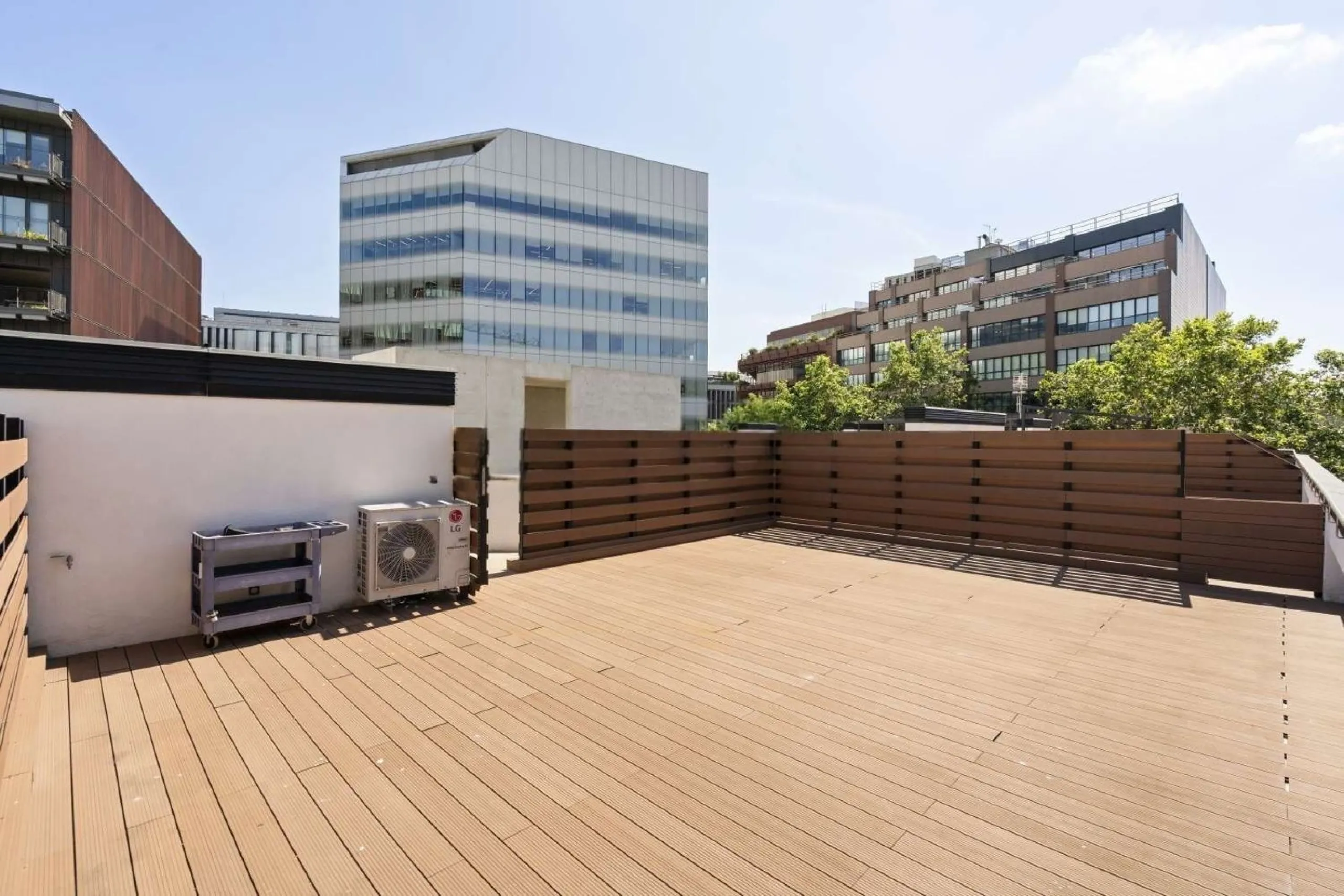 Industrial Loft with Private Rooftop Terrace in Poblenou, Barcelona