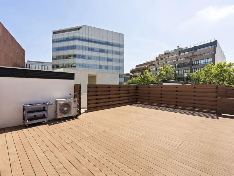 Industrial Loft with Private Rooftop Terrace in Poblenou, Barcelona