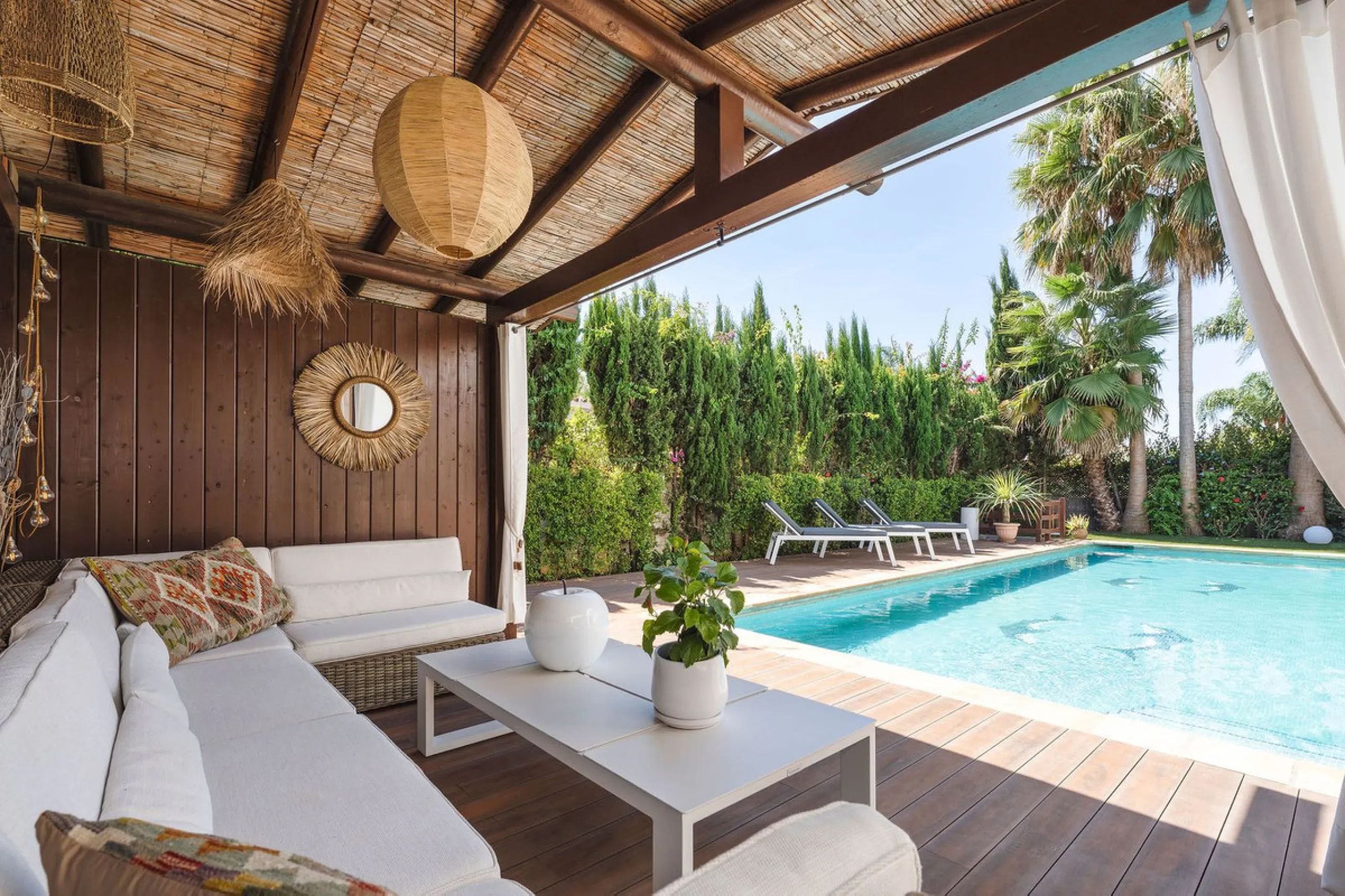 Welcome to this charming beachside villa with private pool in San Pedro!