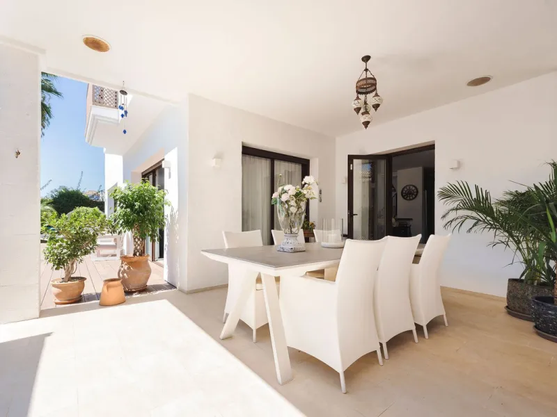 Welcome to this charming beachside villa with private pool in San Pedro!