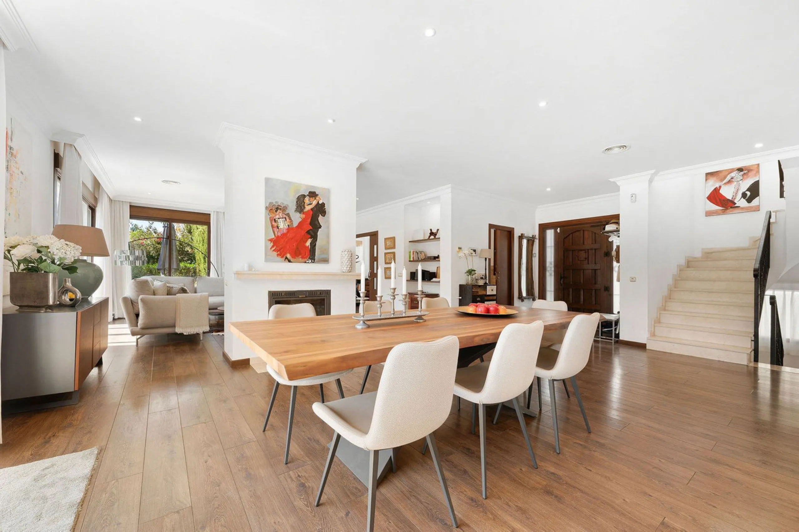 Welcome to this charming beachside villa with private pool in San Pedro!
