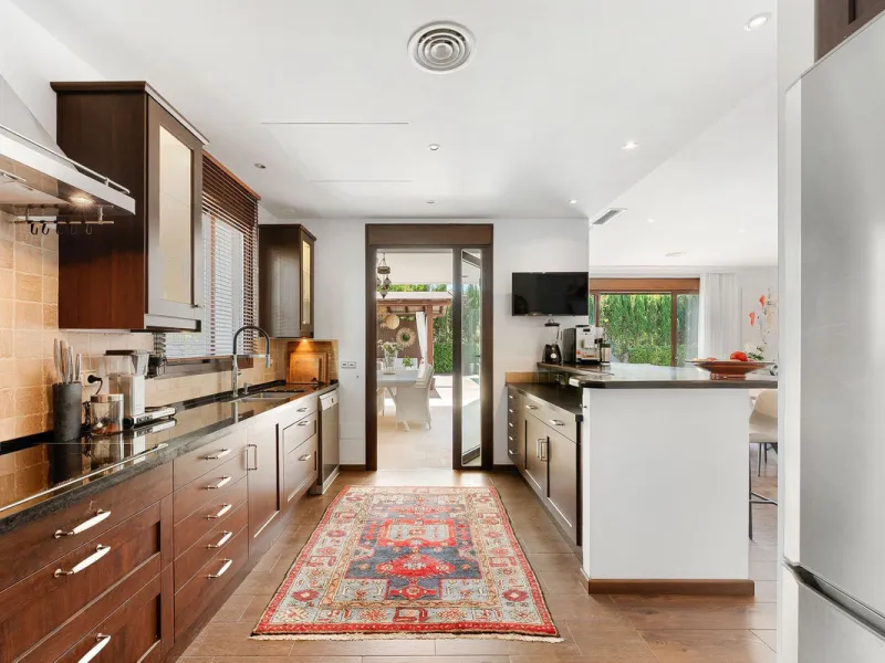 Welcome to this charming beachside villa with private pool in San Pedro!
