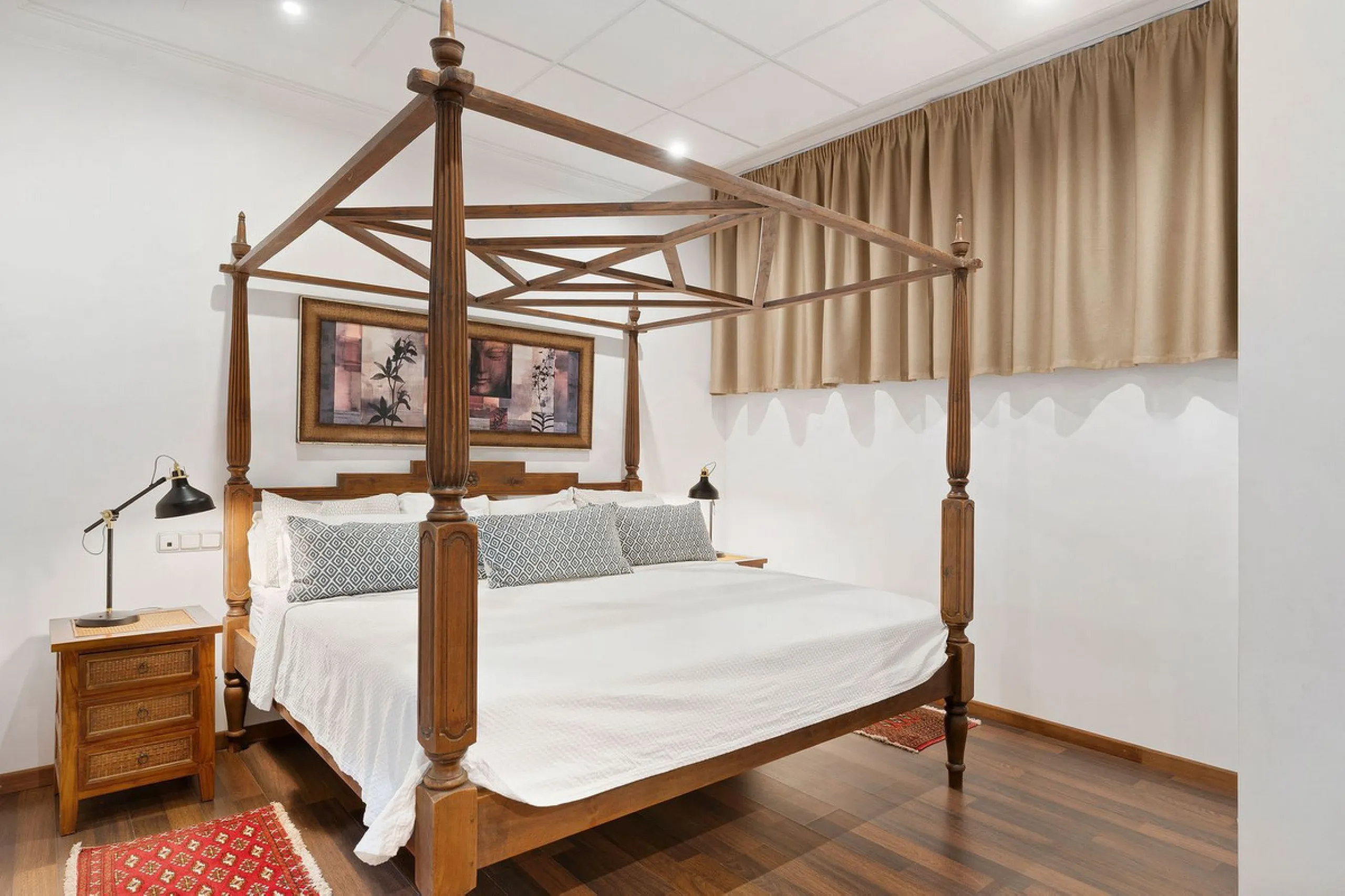 Welcome to this charming beachside villa with private pool in San Pedro!