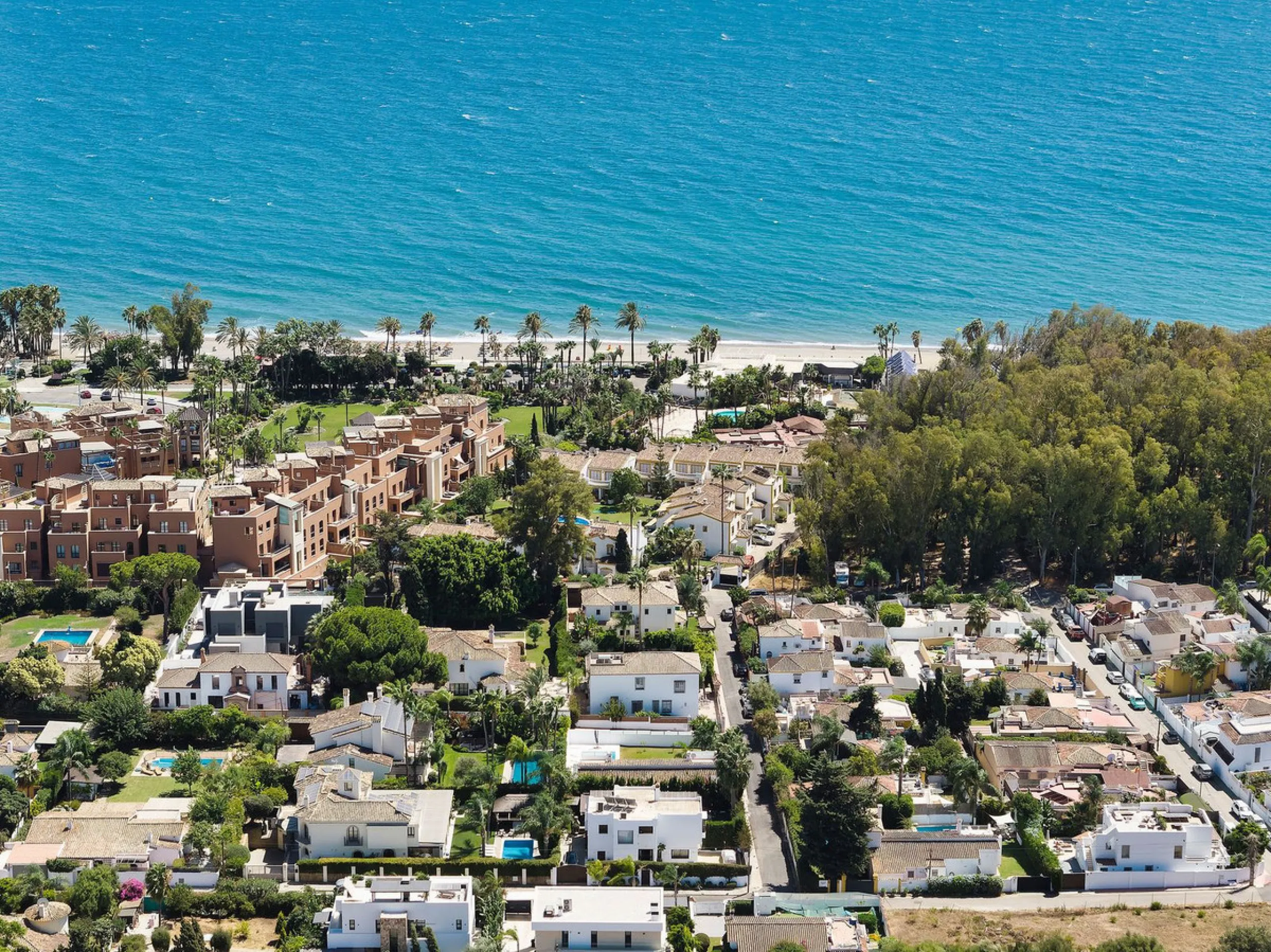 Welcome to this charming beachside villa with private pool in San Pedro!
