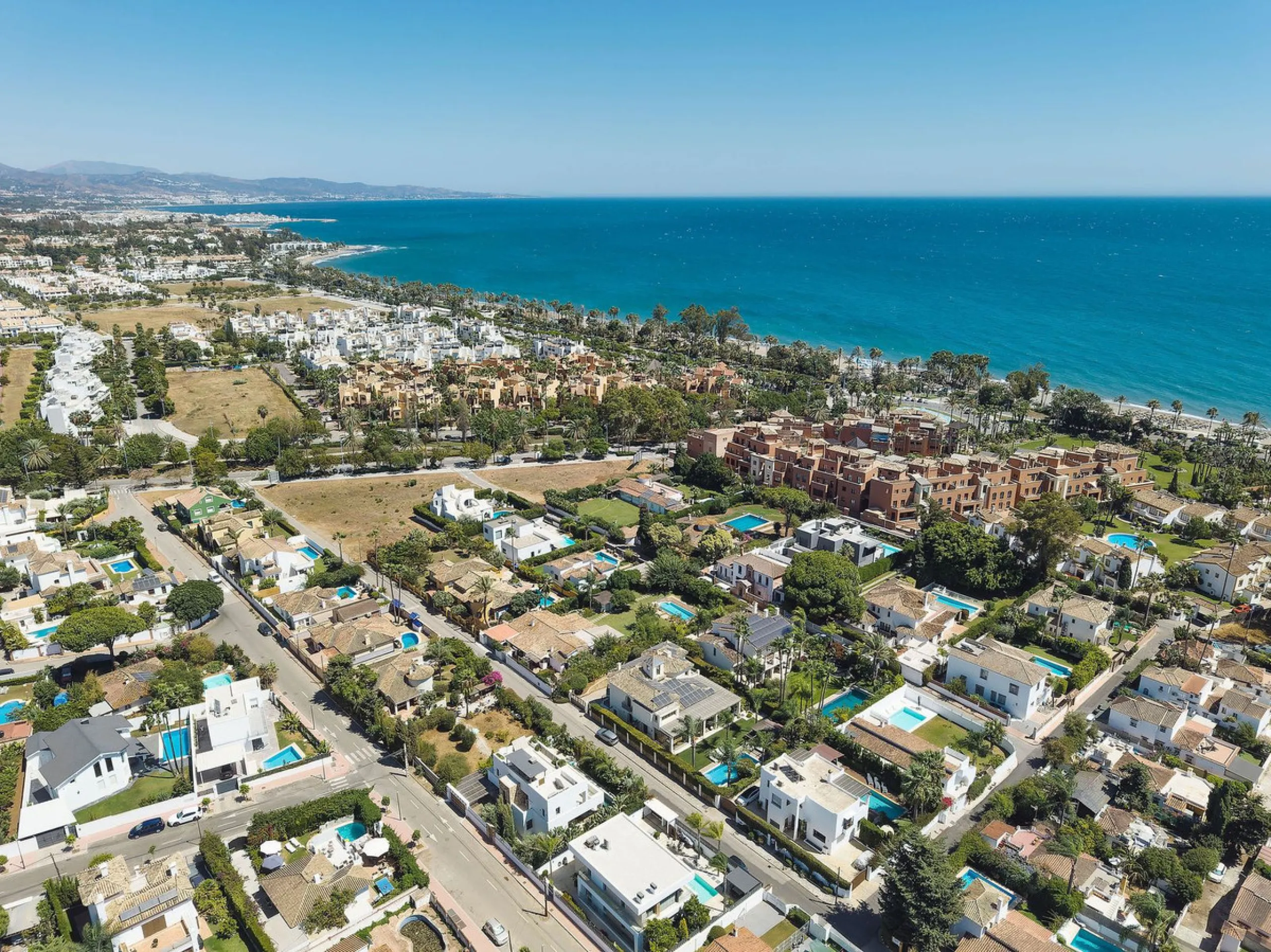 Welcome to this charming beachside villa with private pool in San Pedro!