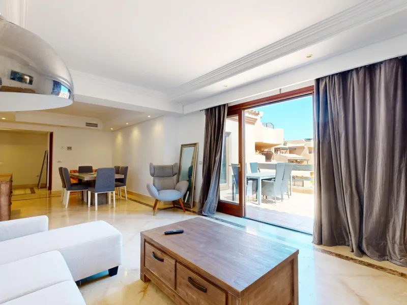 In the heart of Estepona's New Golden Mile, where the Costa del Sol shows off its most sophisticated side, lies a unique opportunity for those looking to live or invest on the seafront. The Mar Azul development, renowned as one of the most coveted in the 