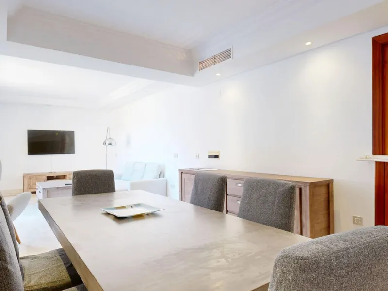 In the heart of Estepona's New Golden Mile, where the Costa del Sol shows off its most sophisticated side, lies a unique opportunity for those looking to live or invest on the seafront. The Mar Azul development, renowned as one of the most coveted in the 