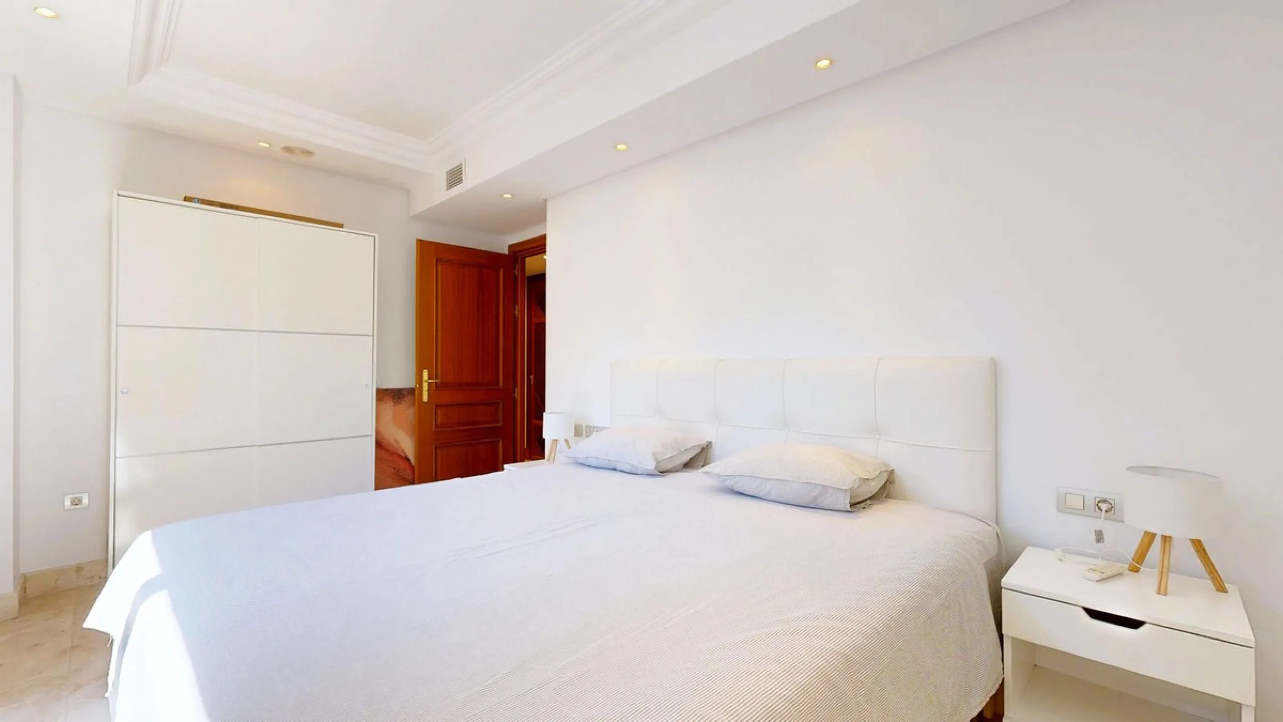 In the heart of Estepona's New Golden Mile, where the Costa del Sol shows off its most sophisticated side, lies a unique opportunity for those looking to live or invest on the seafront. The Mar Azul development, renowned as one of the most coveted in the 