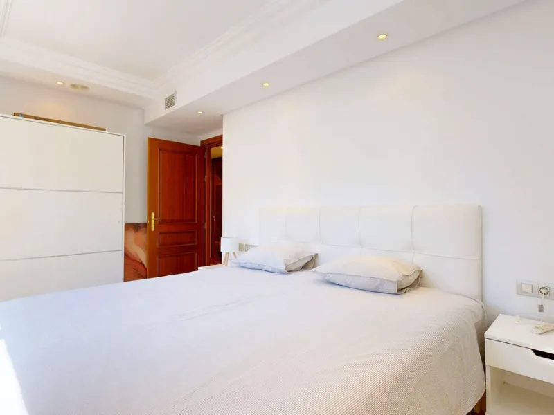 In the heart of Estepona's New Golden Mile, where the Costa del Sol shows off its most sophisticated side, lies a unique opportunity for those looking to live or invest on the seafront. The Mar Azul development, renowned as one of the most coveted in the 