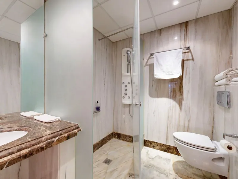 In the heart of Estepona's New Golden Mile, where the Costa del Sol shows off its most sophisticated side, lies a unique opportunity for those looking to live or invest on the seafront. The Mar Azul development, renowned as one of the most coveted in the 