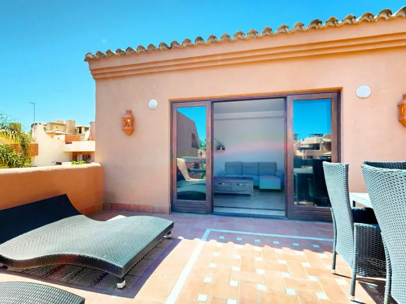 In the heart of Estepona's New Golden Mile, where the Costa del Sol shows off its most sophisticated side, lies a unique opportunity for those looking to live or invest on the seafront. The Mar Azul development, renowned as one of the most coveted in the 