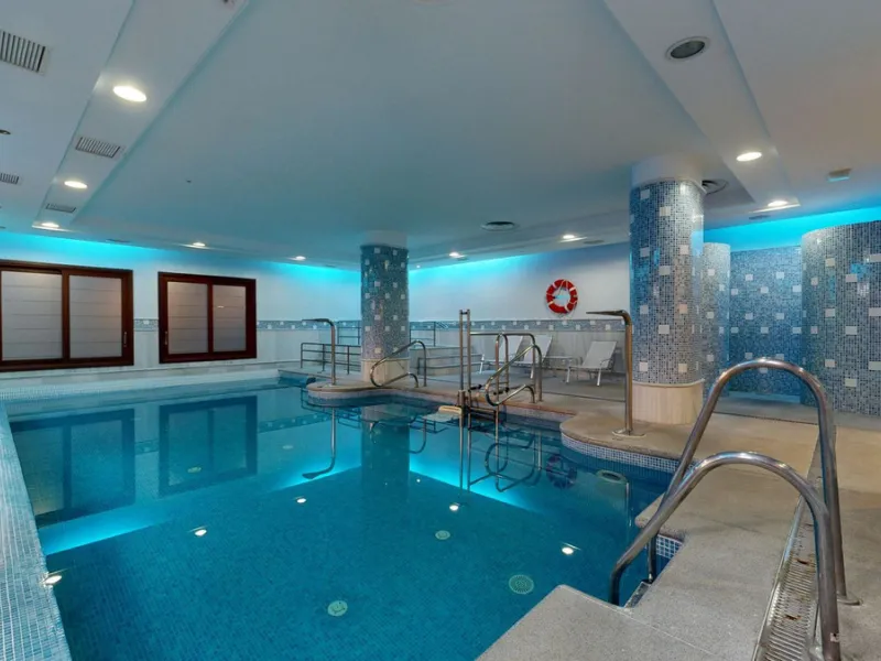 In the heart of Estepona's New Golden Mile, where the Costa del Sol shows off its most sophisticated side, lies a unique opportunity for those looking to live or invest on the seafront. The Mar Azul development, renowned as one of the most coveted in the 