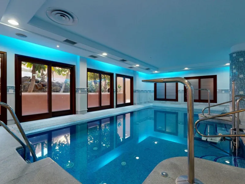 In the heart of Estepona's New Golden Mile, where the Costa del Sol shows off its most sophisticated side, lies a unique opportunity for those looking to live or invest on the seafront. The Mar Azul development, renowned as one of the most coveted in the 