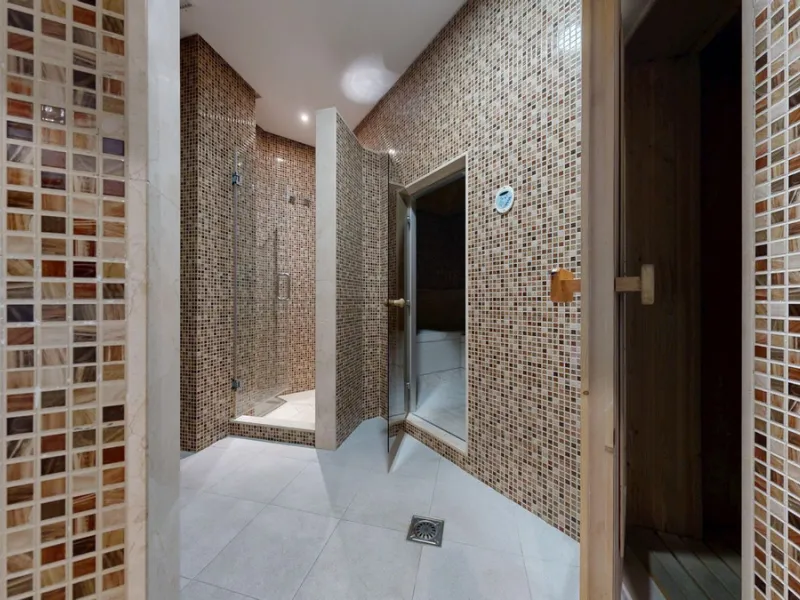 In the heart of Estepona's New Golden Mile, where the Costa del Sol shows off its most sophisticated side, lies a unique opportunity for those looking to live or invest on the seafront. The Mar Azul development, renowned as one of the most coveted in the 