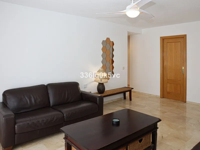 Apartment - Middle Floor Apartment в продаже в Benahavís, Málaga. В доме 2 спален и 2 ванных комнат. Площадь дома 140 м²
