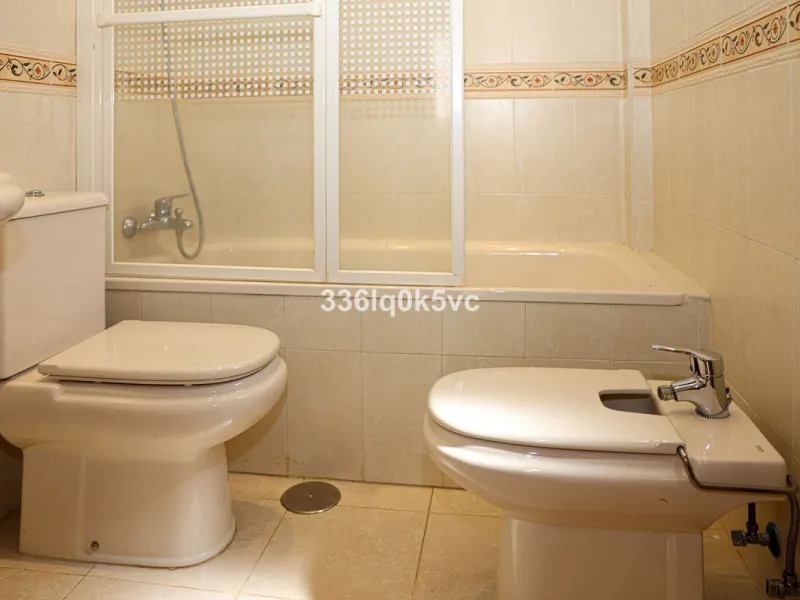 Apartment - Middle Floor Apartment в продаже в Benahavís, Málaga. В доме 2 спален и 2 ванных комнат. Площадь дома 140 м²