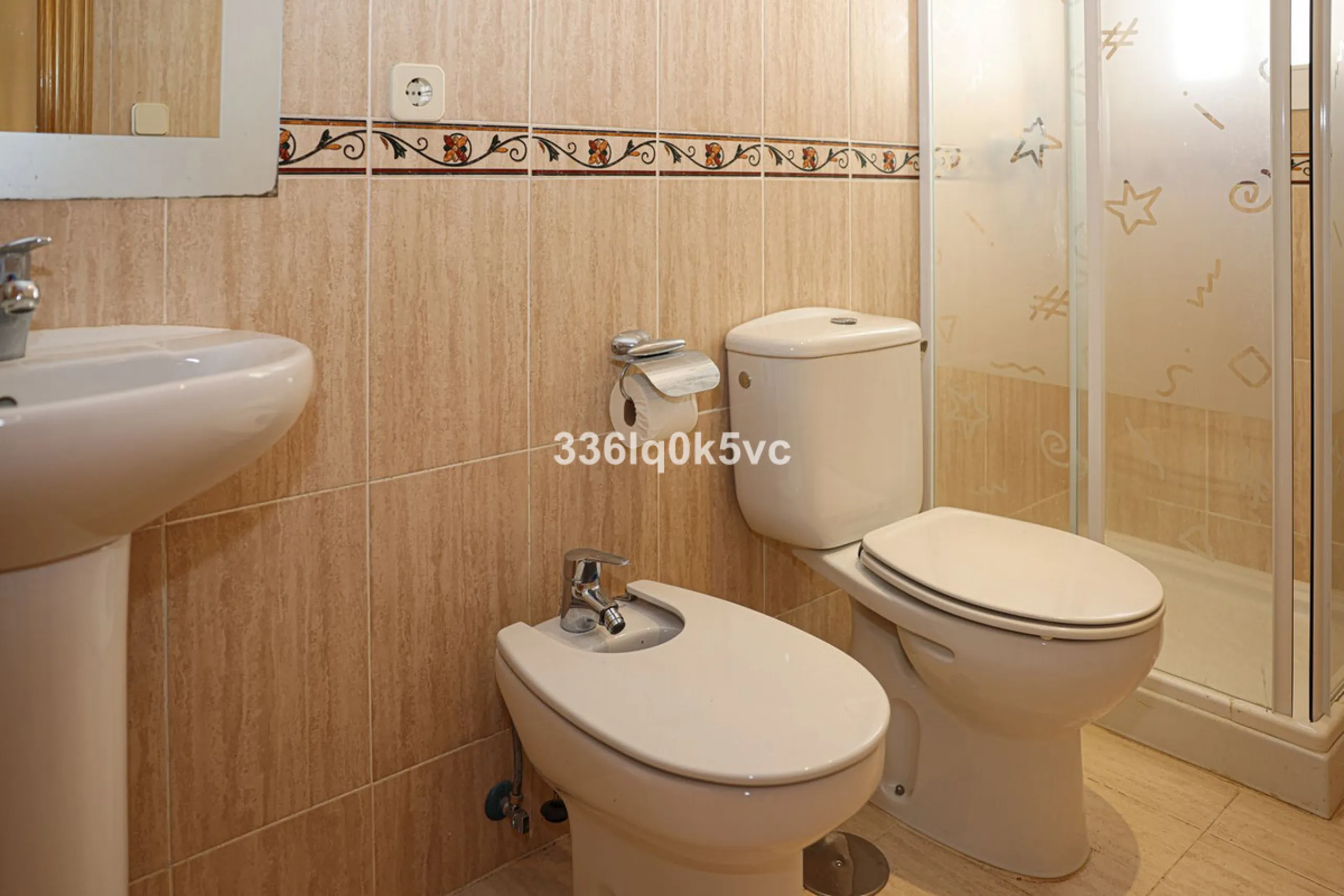 Apartment - Middle Floor Apartment в продаже в Benahavís, Málaga. В доме 2 спален и 2 ванных комнат. Площадь дома 140 м²