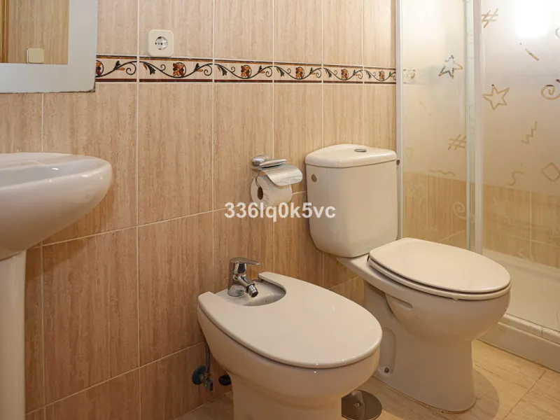 Apartment - Middle Floor Apartment в продаже в Benahavís, Málaga. В доме 2 спален и 2 ванных комнат. Площадь дома 140 м²
