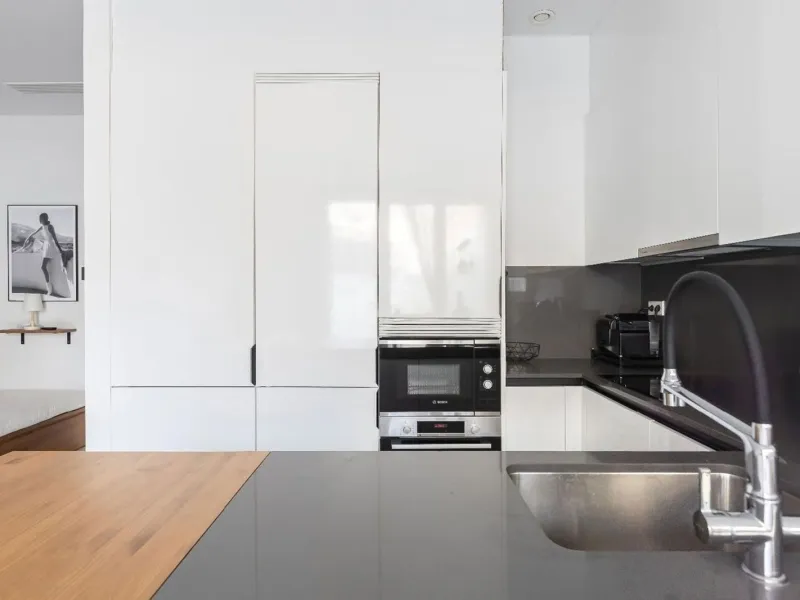 Moderno apartamento de 1 dormitorio con terraza y balcón en Poblenou, Barcelona