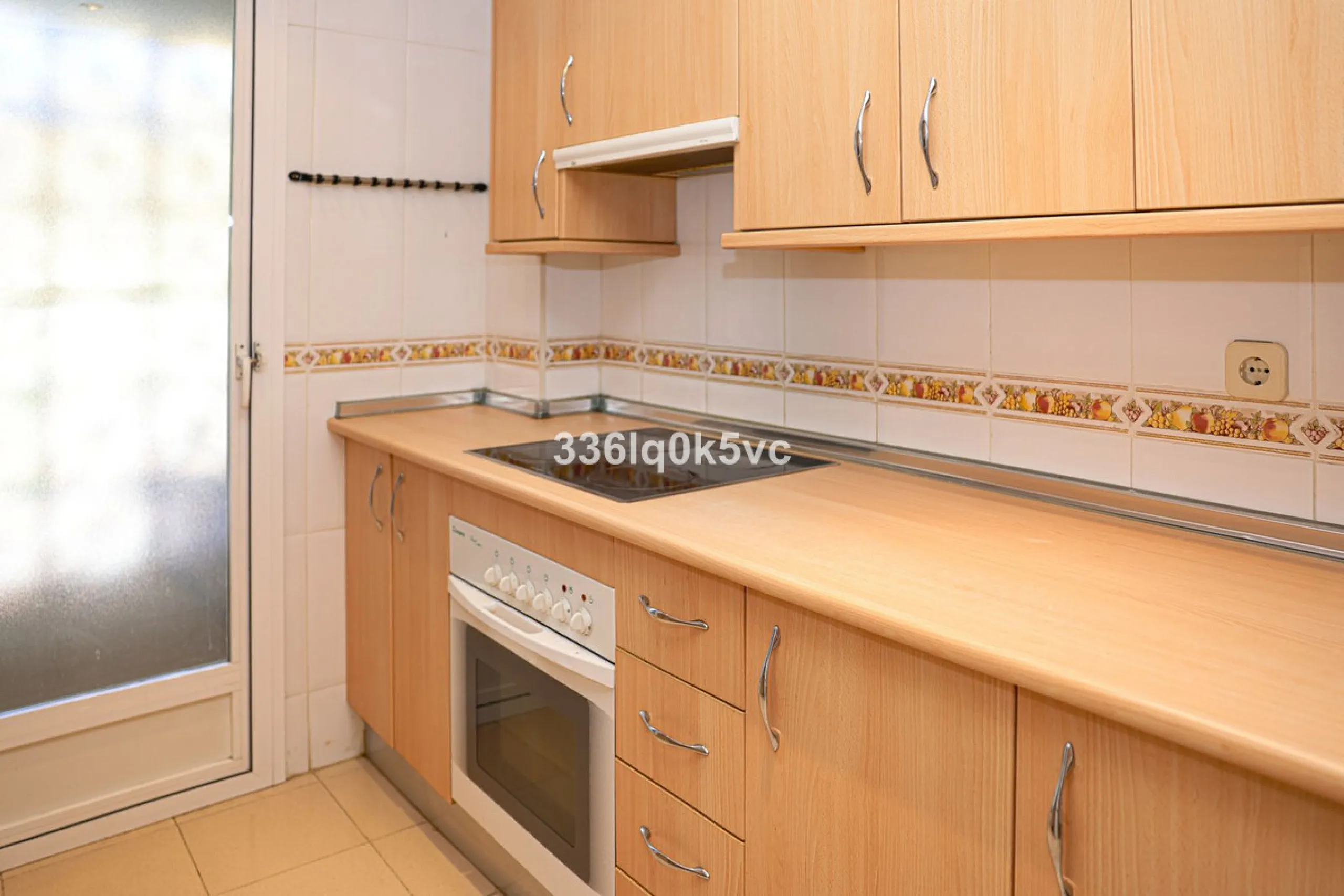 Apartment - Middle Floor Apartment в продаже в Benahavís, Málaga. В доме 2 спален и 2 ванных комнат. Площадь дома 140 м²