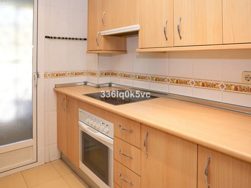 Apartment - Middle Floor Apartment в продаже в Benahavís, Málaga. В доме 2 спален и 2 ванных комнат. Площадь дома 140 м²