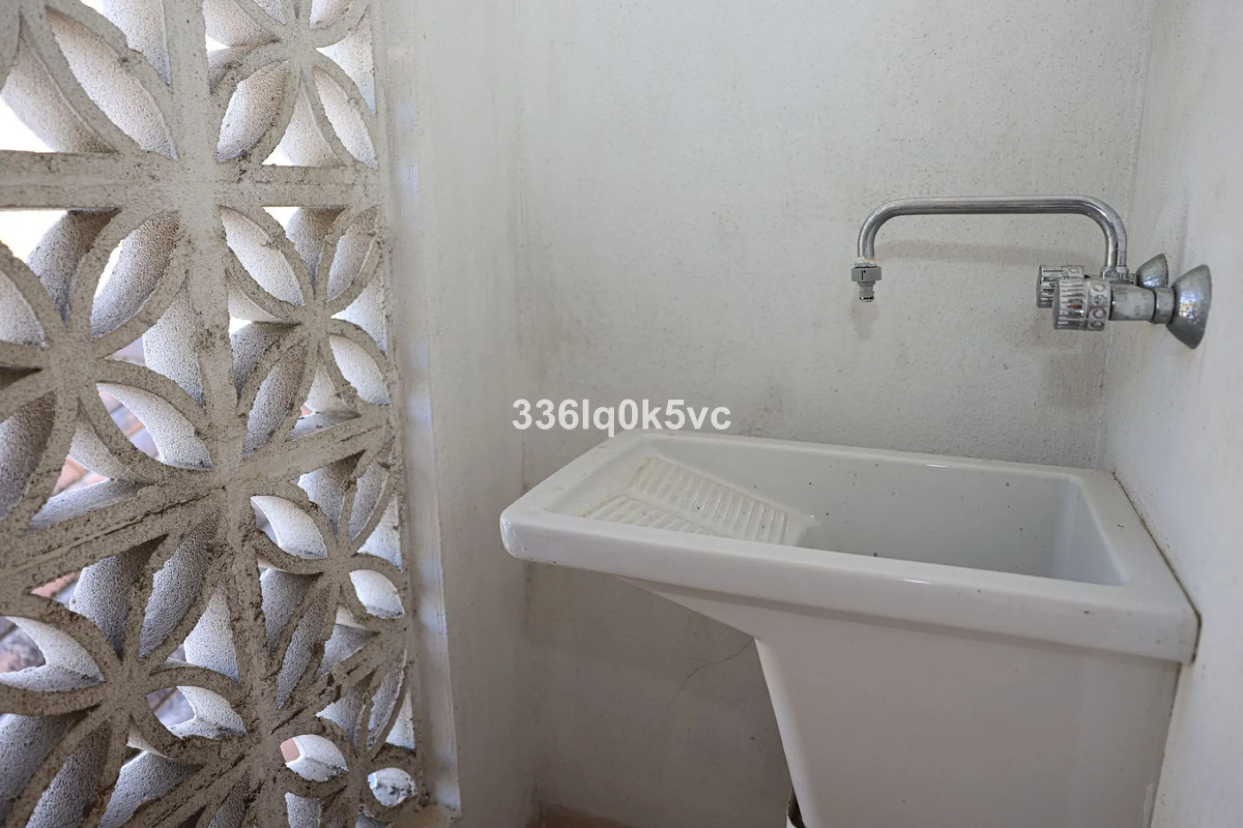 Apartment - Middle Floor Apartment в продаже в Benahavís, Málaga. В доме 2 спален и 2 ванных комнат. Площадь дома 140 м²
