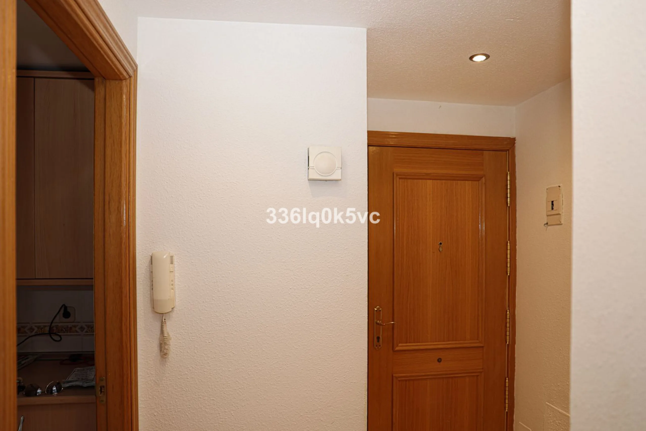 Apartment - Middle Floor Apartment в продаже в Benahavís, Málaga. В доме 2 спален и 2 ванных комнат. Площадь дома 140 м²