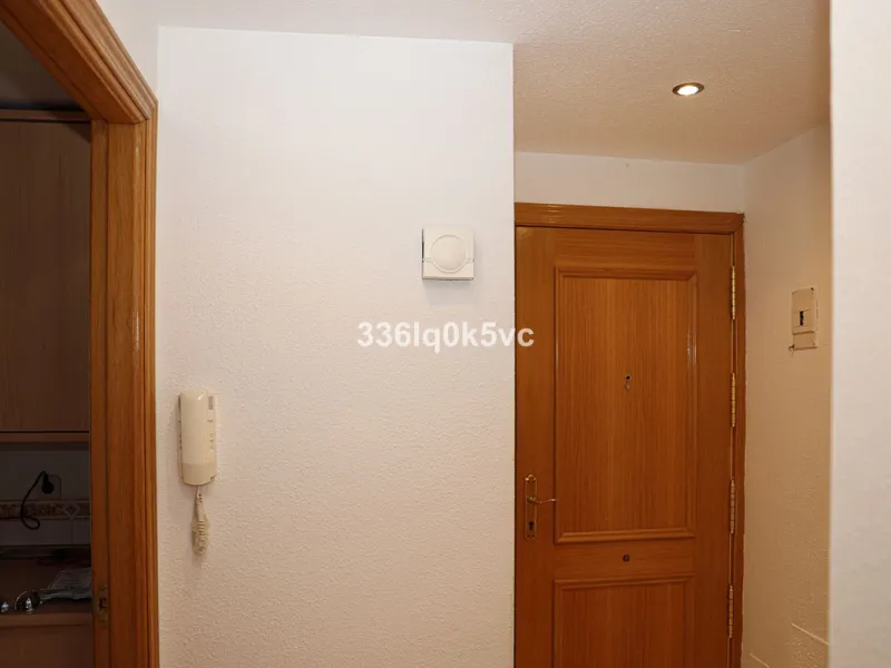 Apartment - Middle Floor Apartment в продаже в Benahavís, Málaga. В доме 2 спален и 2 ванных комнат. Площадь дома 140 м²