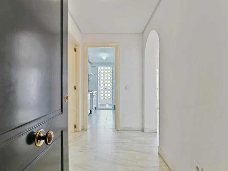 Apartment - Middle Floor Studio в продаже в Marbella, Málaga. В доме 2 спален и 2 ванных комнат. Площадь дома 82 м²